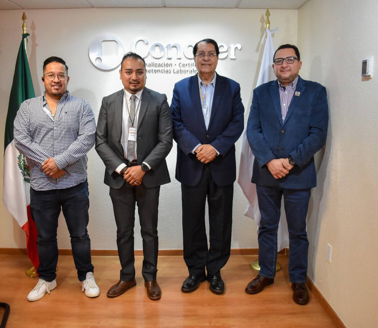 Directora en instalaciones